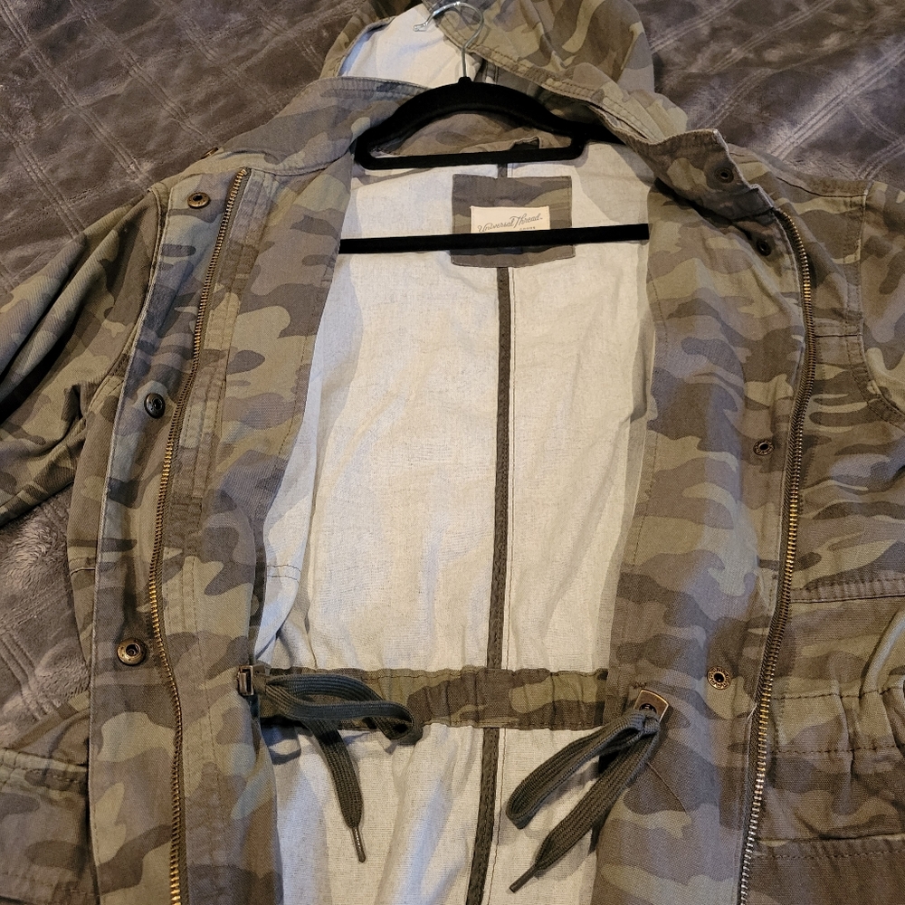 Universal Thread Camo Utility Jacket M - image 4